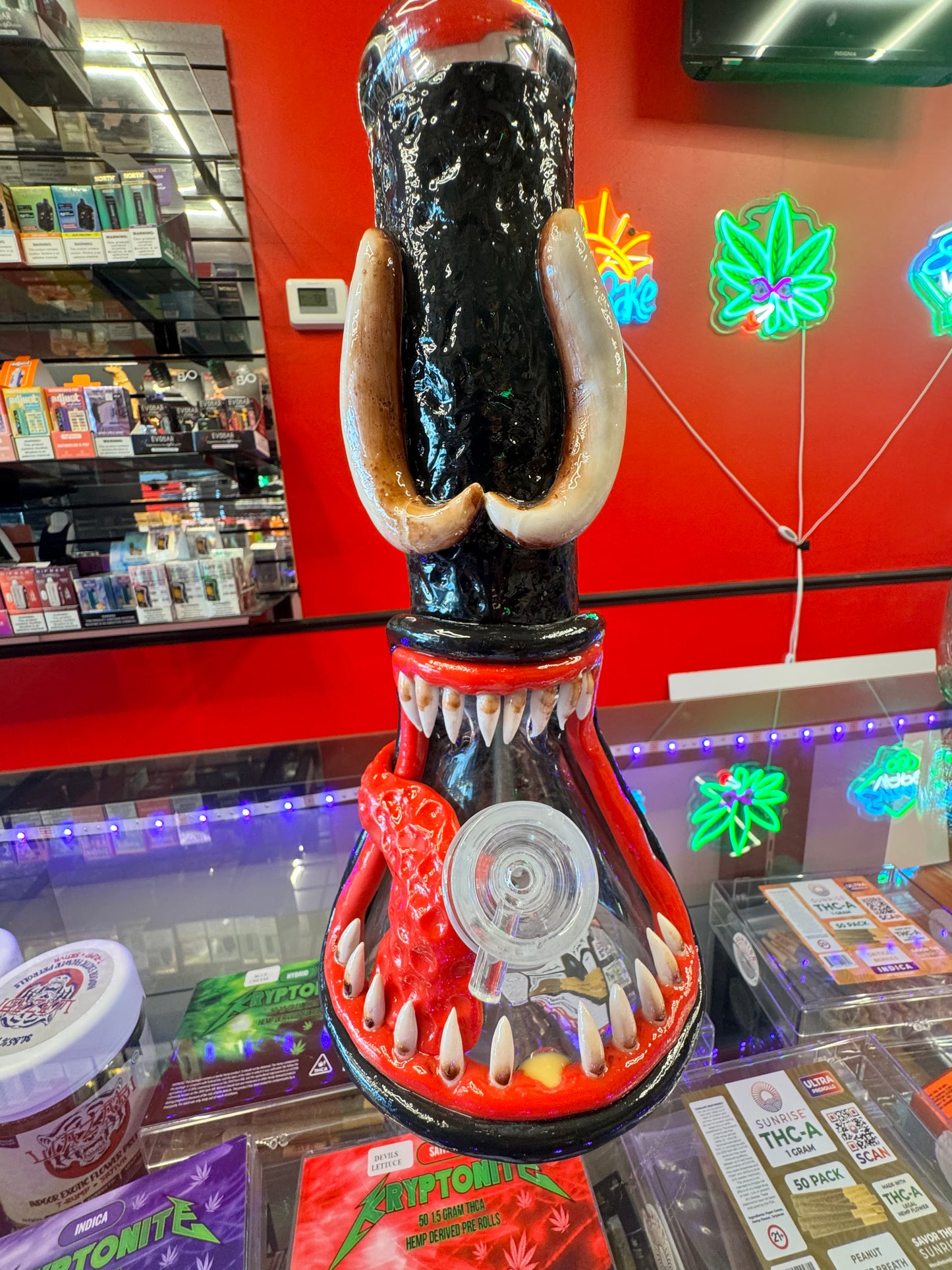 Venomous Carver Glass – Premium Hand-Crafted Collector's Art Piece